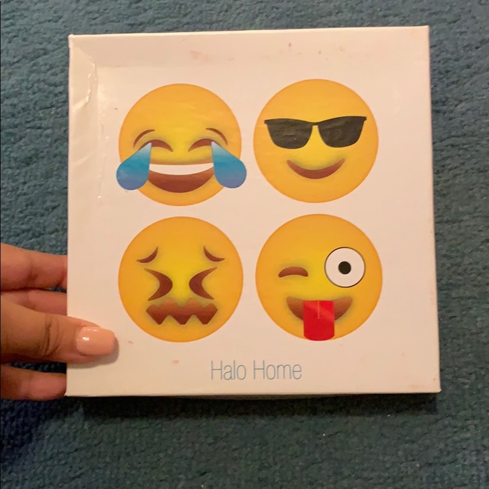 Halo home emoji handkerchief